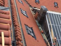 Okul kiremit catısı